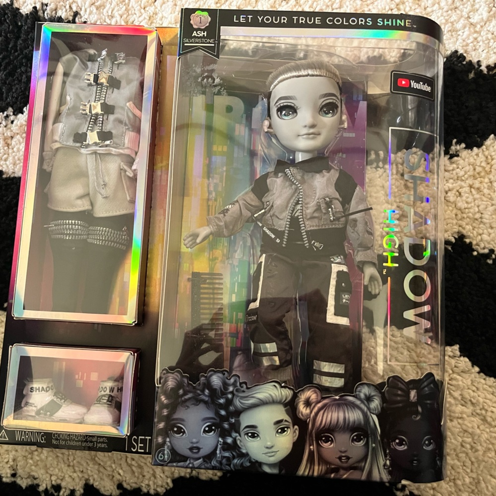 Shadow High doll Ash